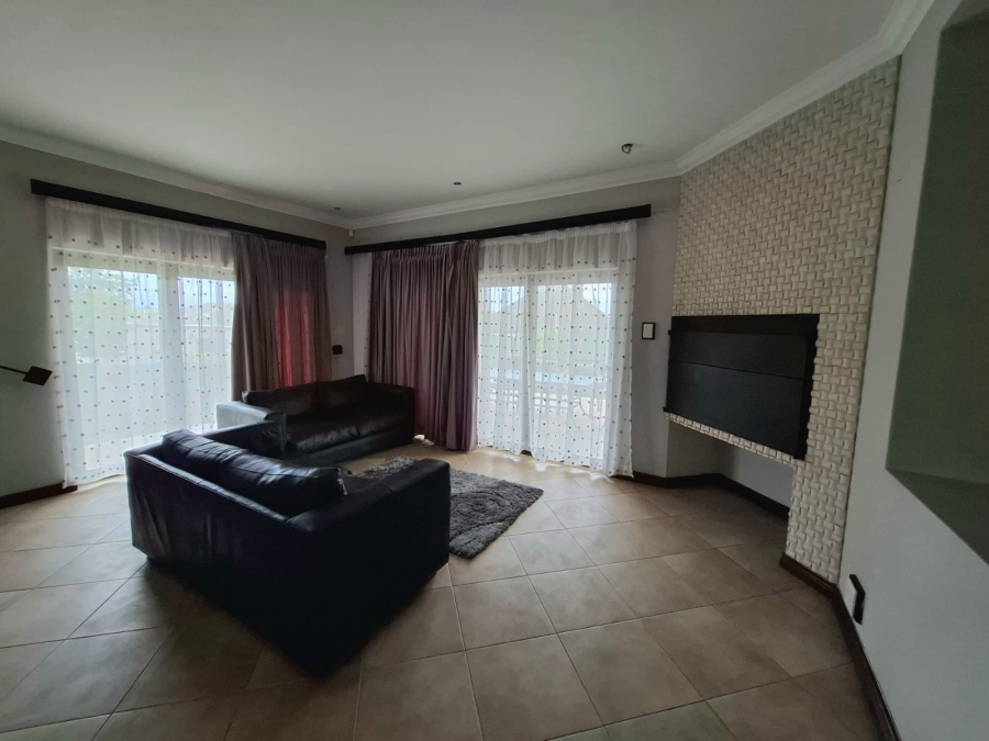4 Bedroom Property for Sale in Haasendal Western Cape